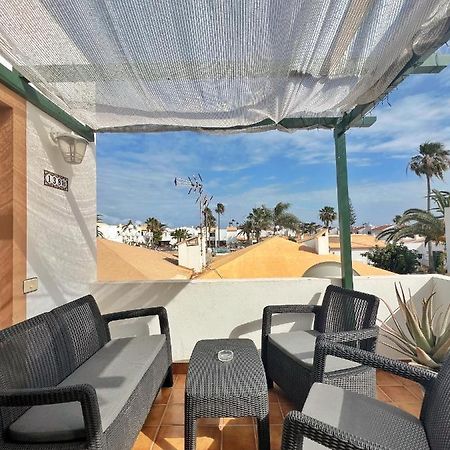 Lovely Apartment Near The Beach With Pool & Wifi Caleta De Fuste Exteriör bild